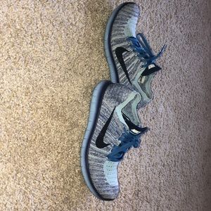 Nike free run Flyknits